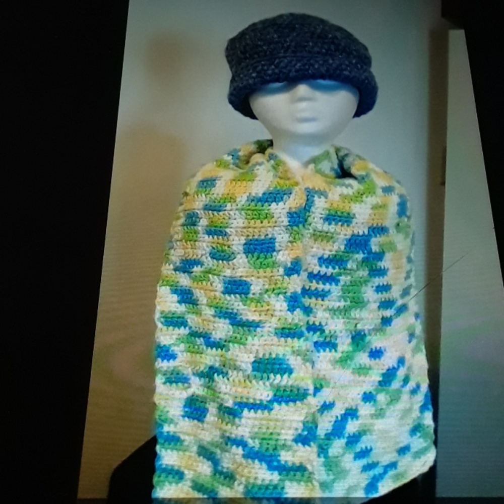 Hat and scarf set